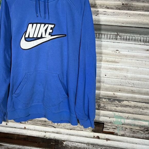 Vintage Nike Hoodie - Picture 10 of 11